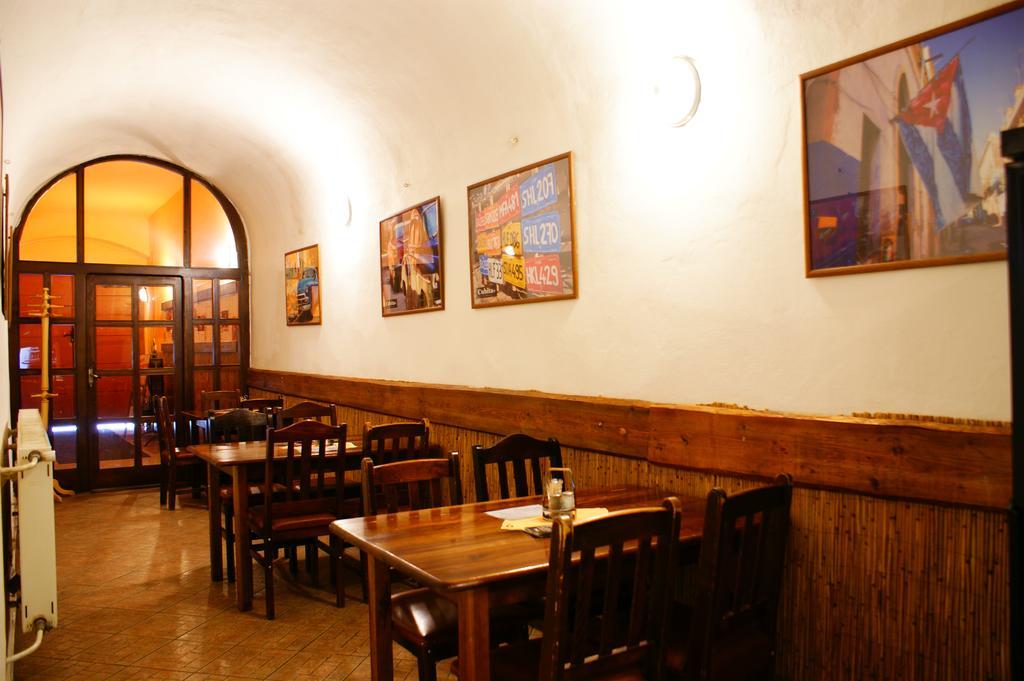 Grillbar Penzion & Restaurant Spišská Nová Ves Extérieur photo