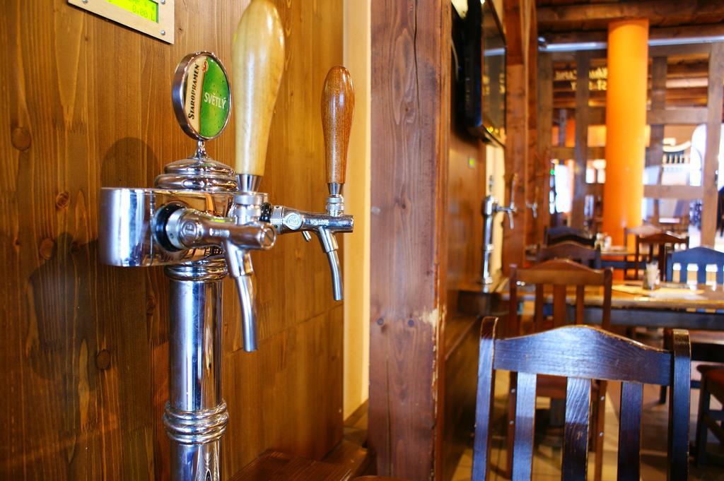 Grillbar Penzion & Restaurant Spišská Nová Ves Extérieur photo